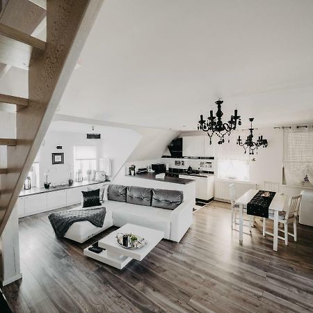 Apartament Rynek Pniewy Pniewy  Buitenkant foto