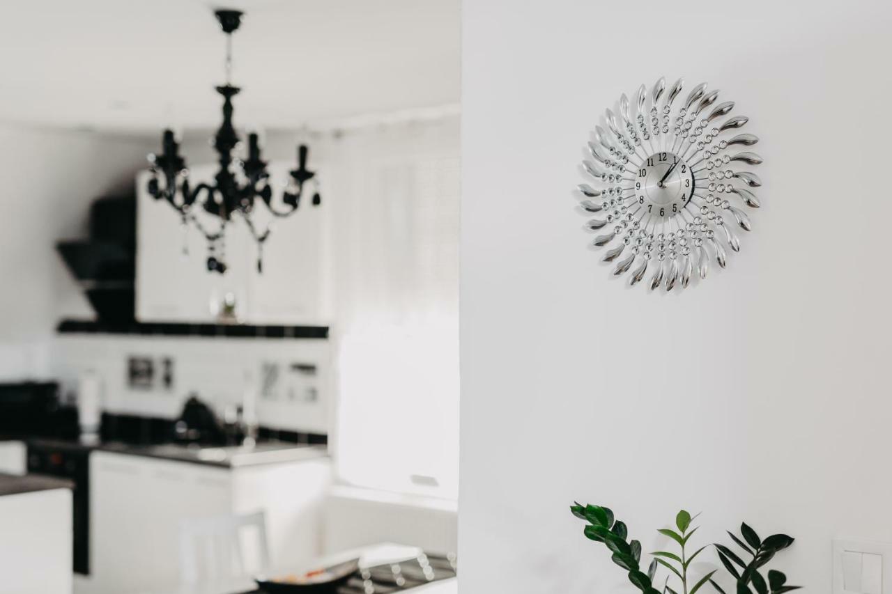 Apartament Rynek Pniewy Pniewy  Buitenkant foto