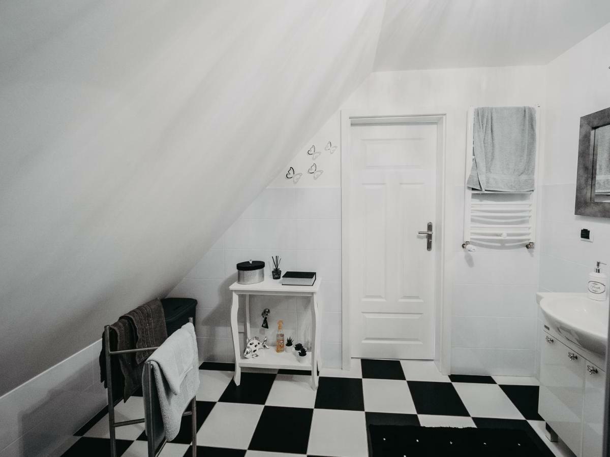 Apartament Rynek Pniewy Pniewy  Buitenkant foto
